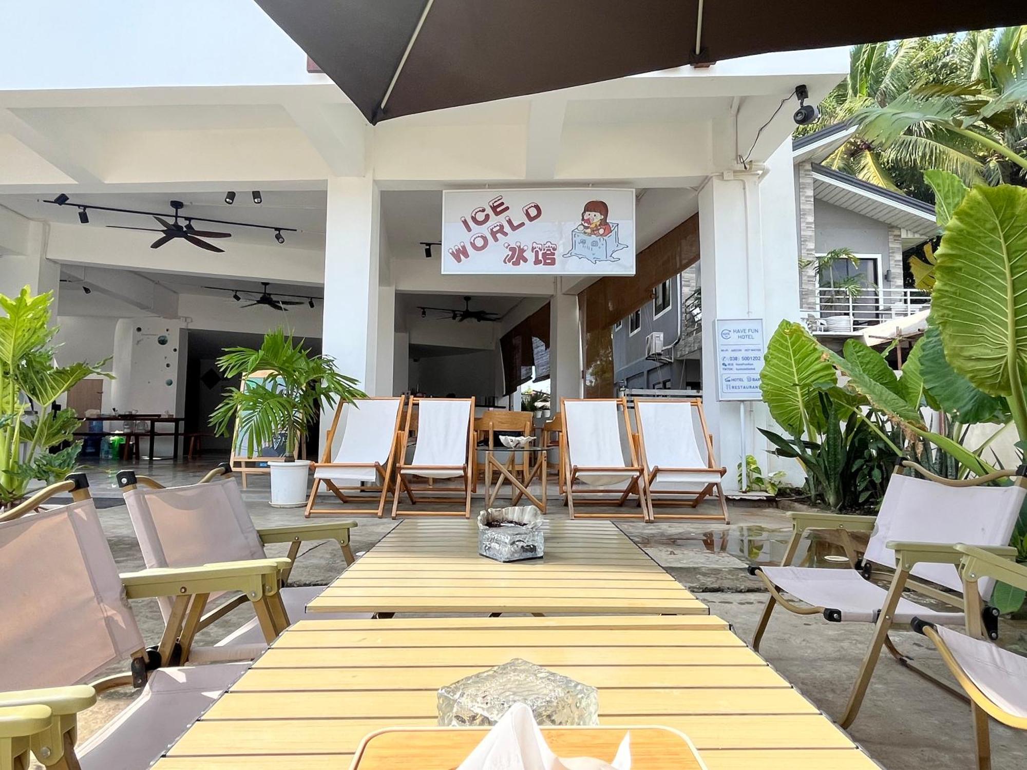 Fun Hotel Panglao Exteriör bild