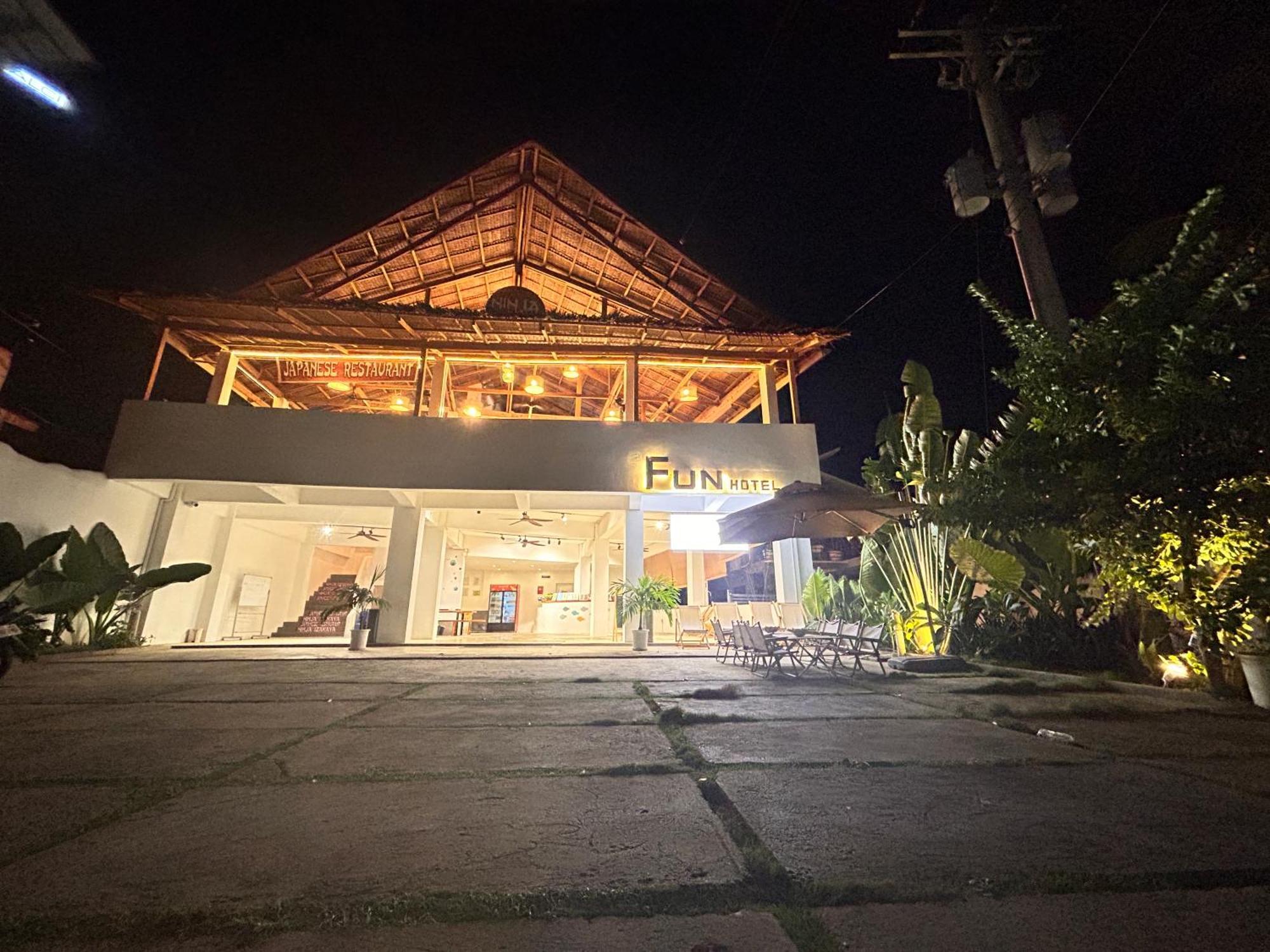 Fun Hotel Panglao Exteriör bild