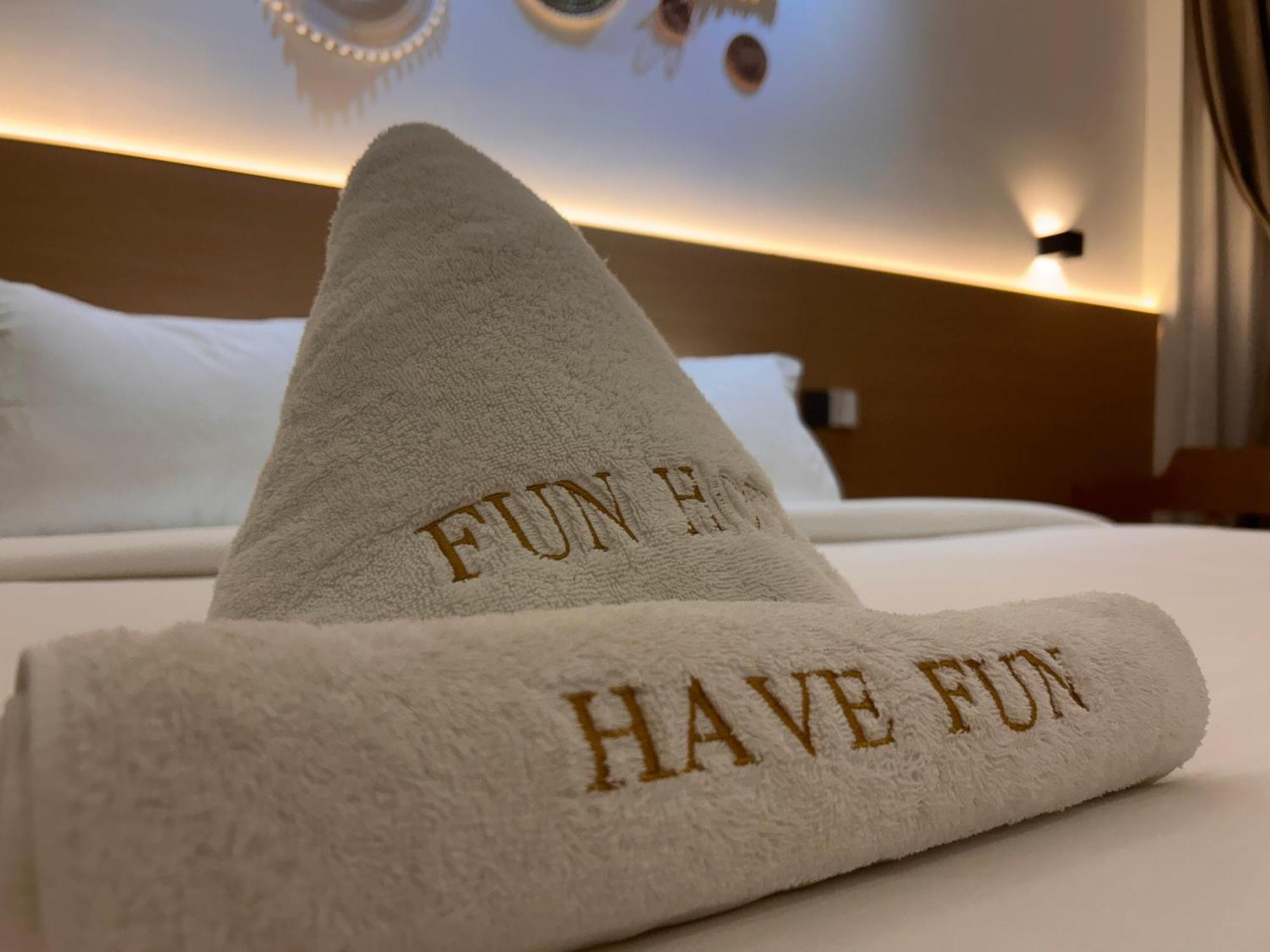 Fun Hotel Panglao Exteriör bild